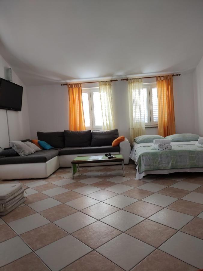 Apartments Markota Sukosan Luaran gambar